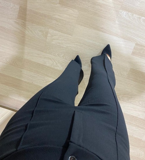 ÖNÜ ÇİMALI KREP LİKRALI PANTOLON - SİYAH