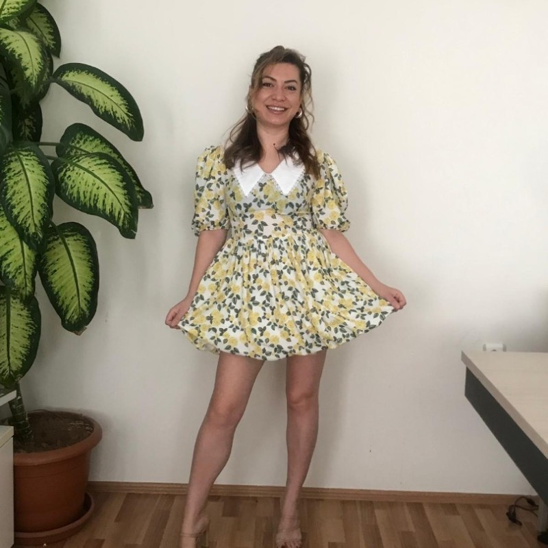 VİNTAGE BEBE YAKA DANTELLİ ÇİÇEKLİ ELBİSE -SARI