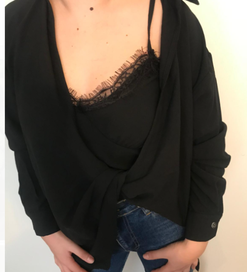 Atlet Detaylı Bluz Siyah