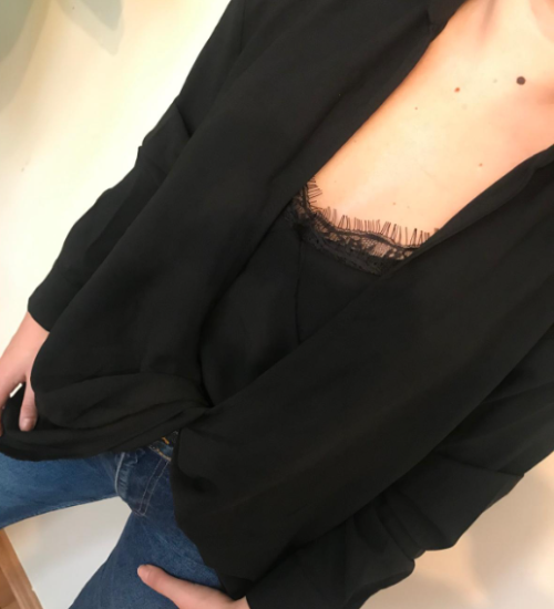 Atlet Detaylı Bluz Siyah