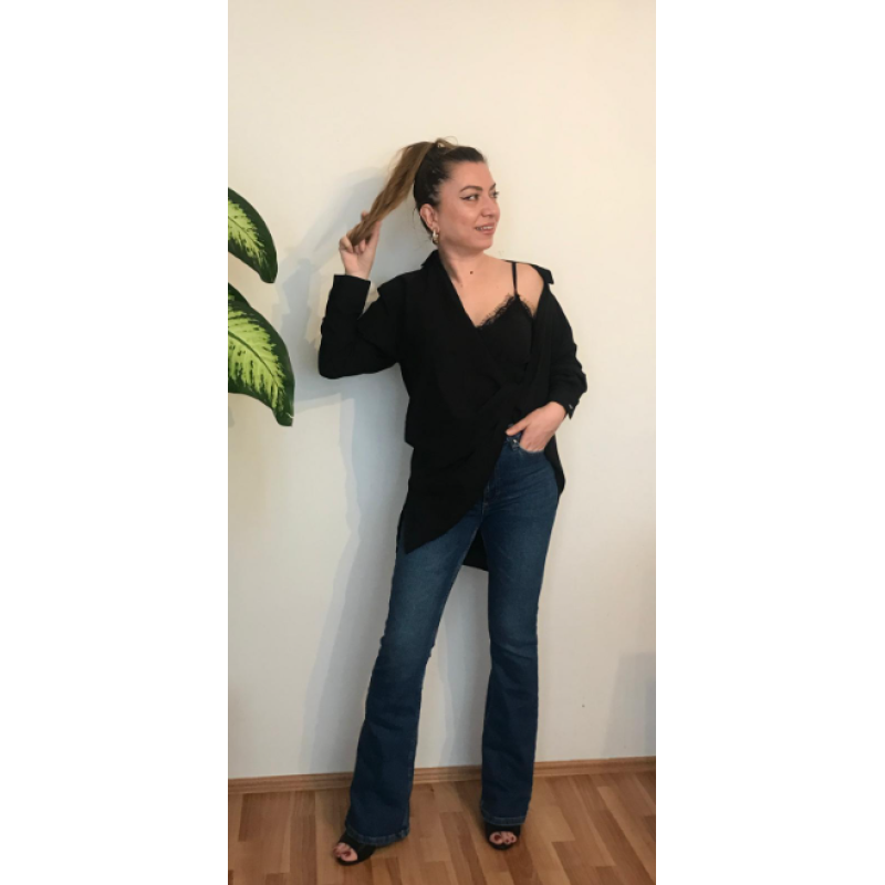 Atlet Detaylı Bluz Siyah